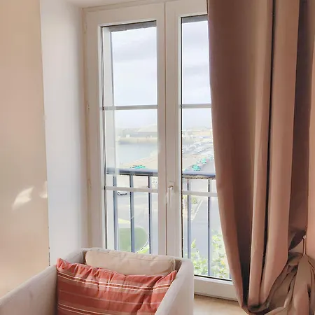 Apartment Avec Vue Sur La A 55 M² *